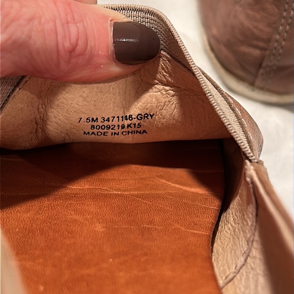 Frye Shoes - Picture 5 of 13